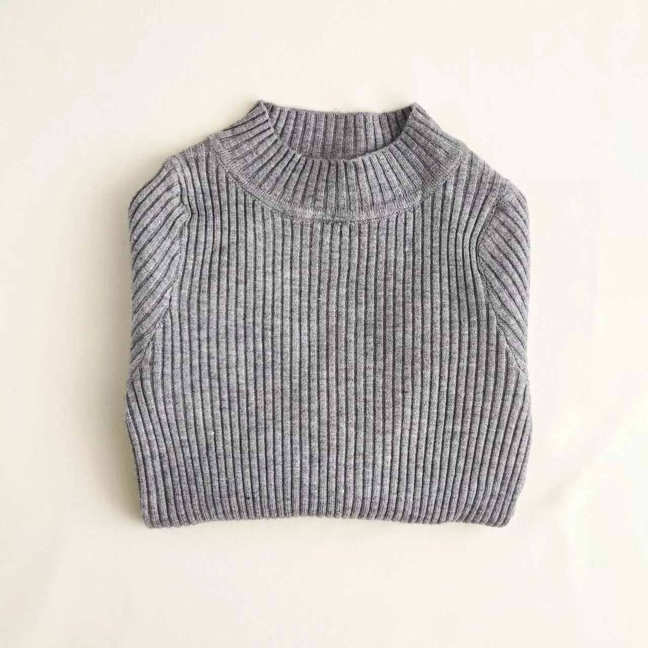 中領坑條針織上衣 (灰)