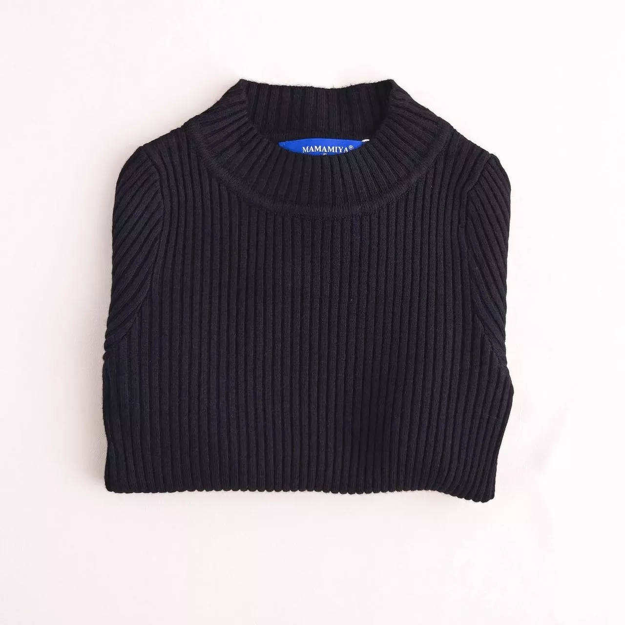 中領坑條針織上衣 (黑)