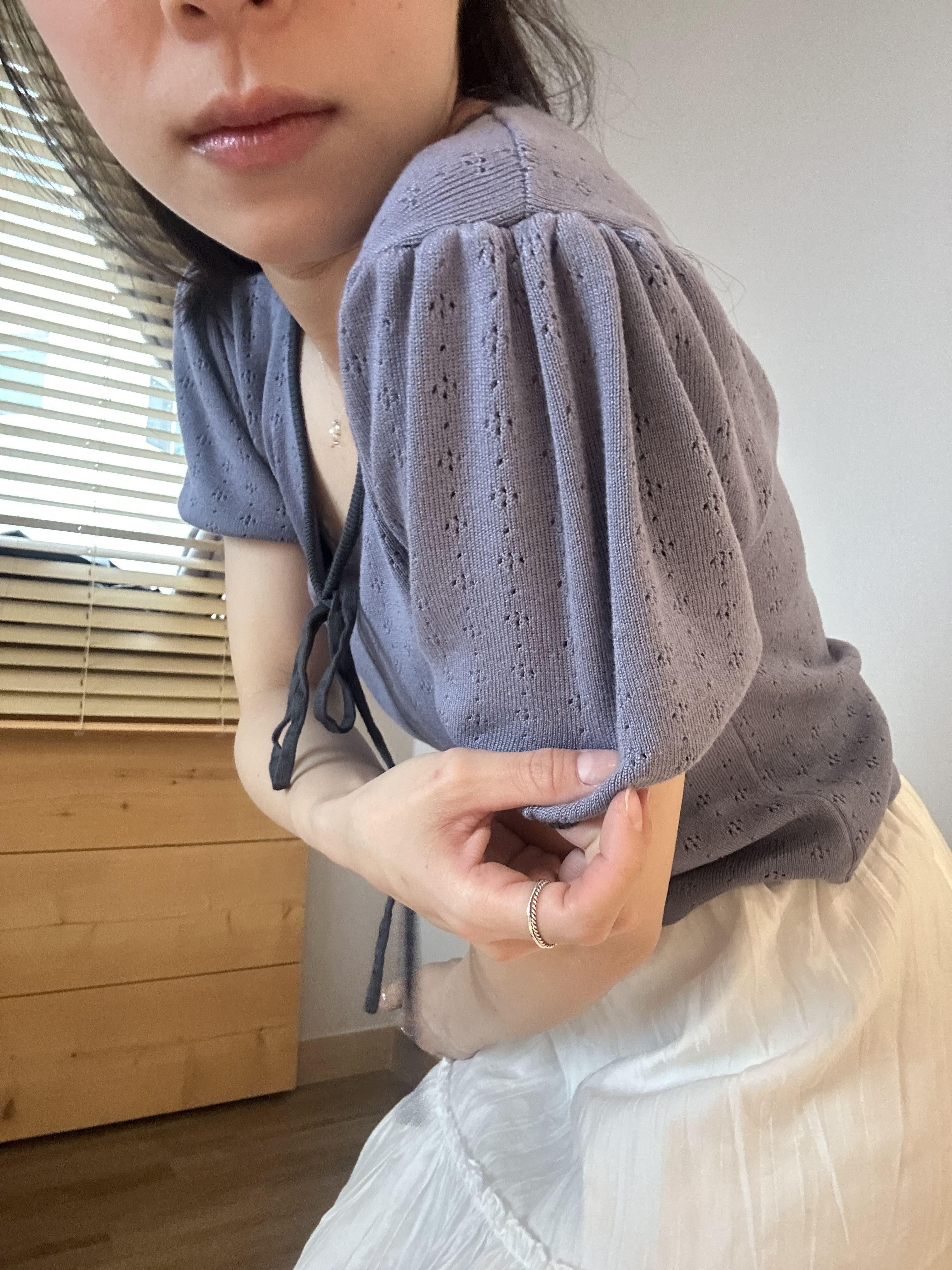 《愛在黎明破曉時》兩穿！正韓綁帶拋袖上衣
