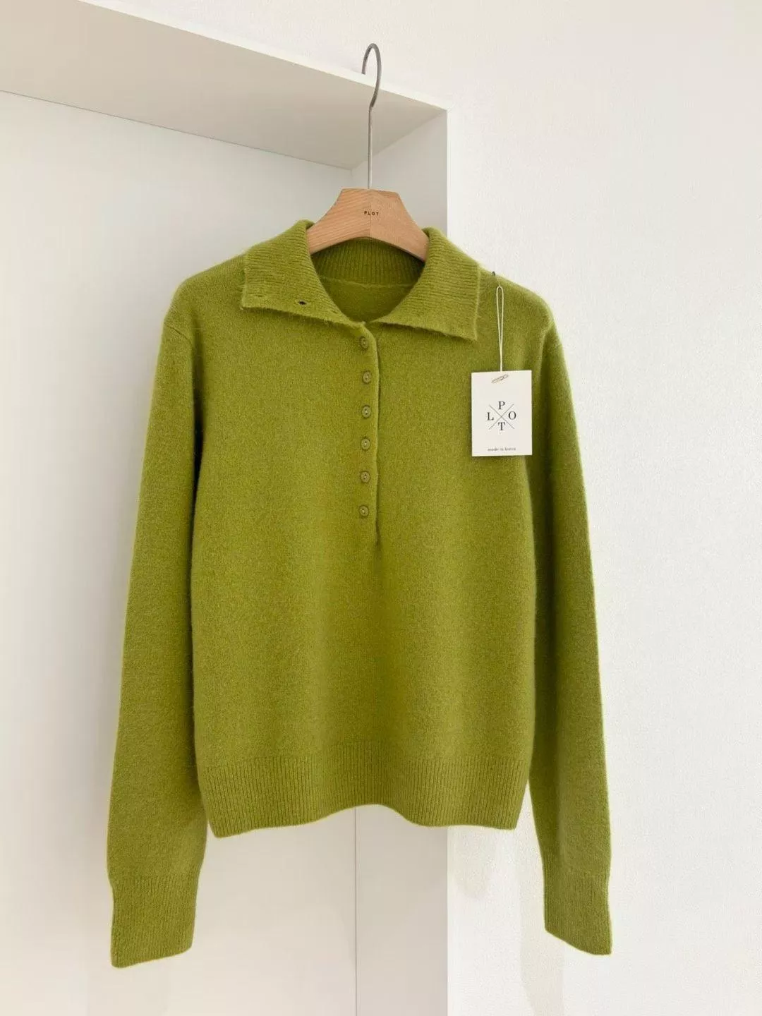 《Moonlit Ruffle》正韓浣熊毛排扣上衣