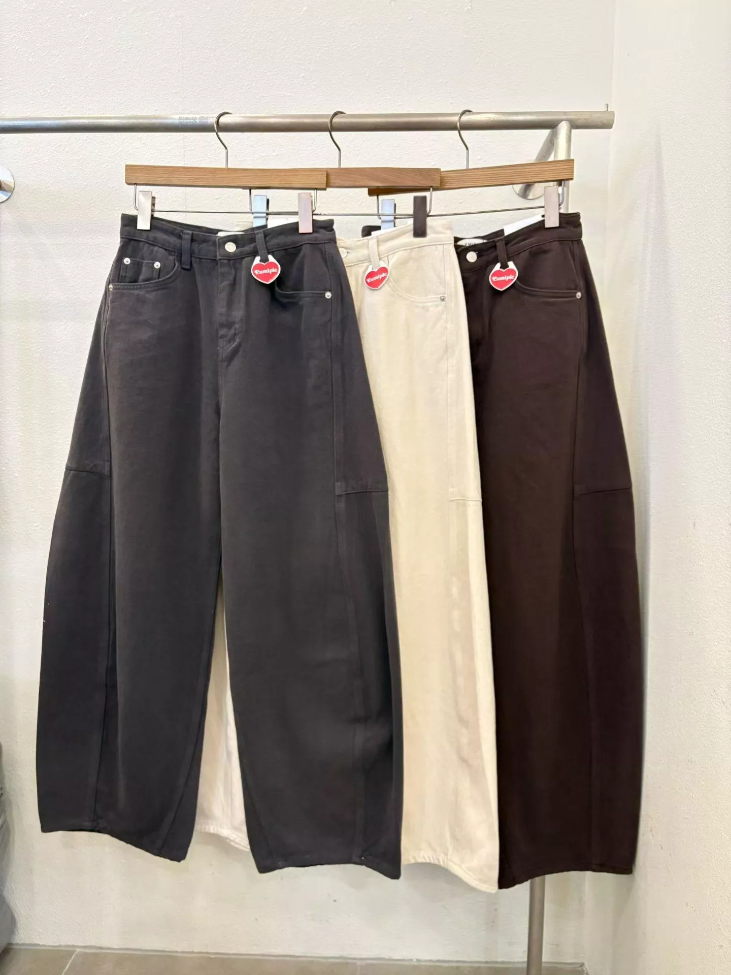 《薄霧曲線》正韓刷毛彎刀褲