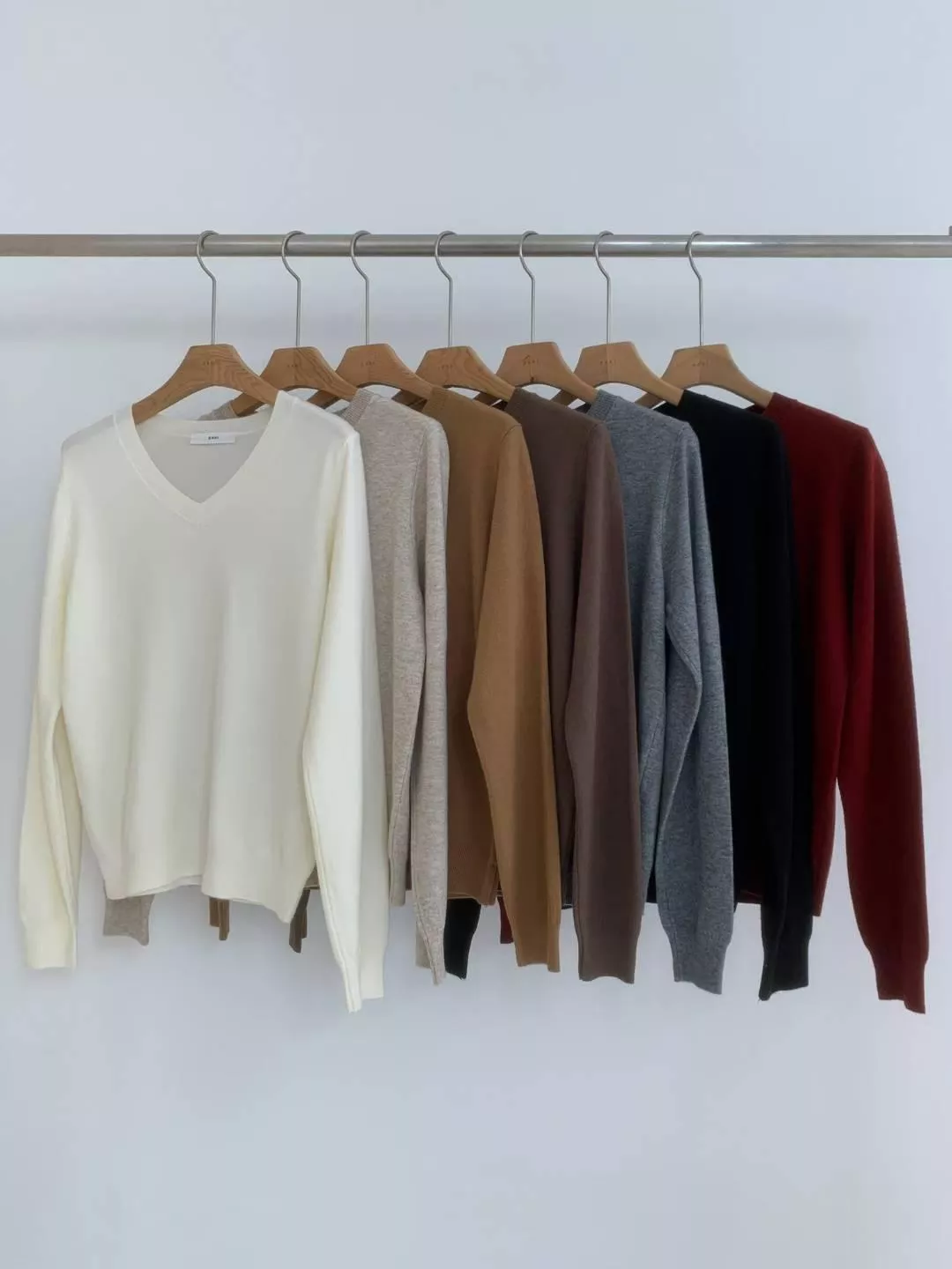 正韓基礎V領薄針織