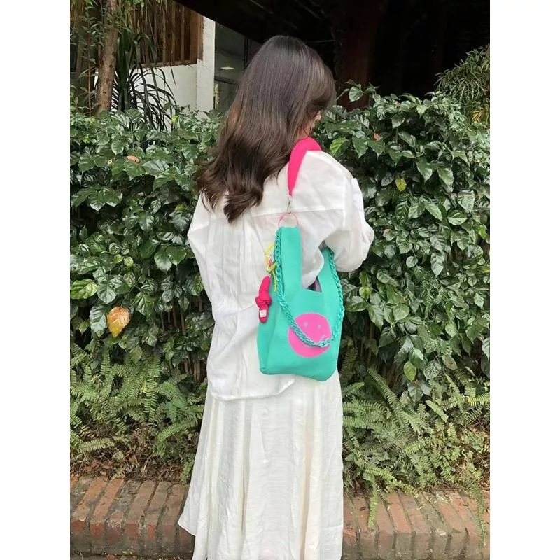 Skyler🇰🇷  笑臉針織兩用手提包