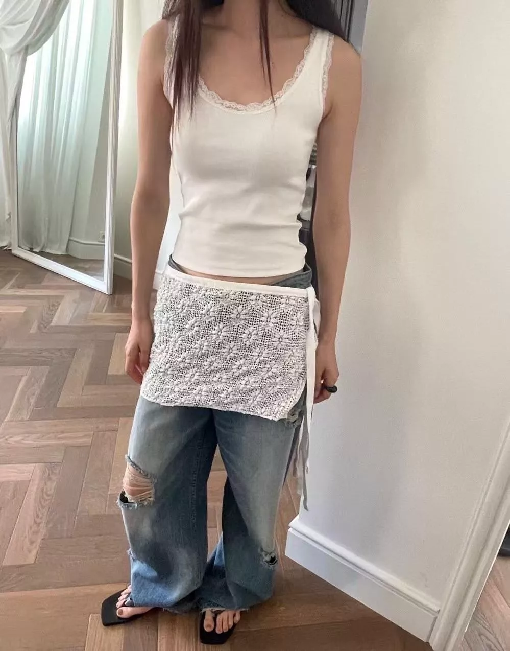 Skyler🇰🇷 蕾絲邊細肩背心