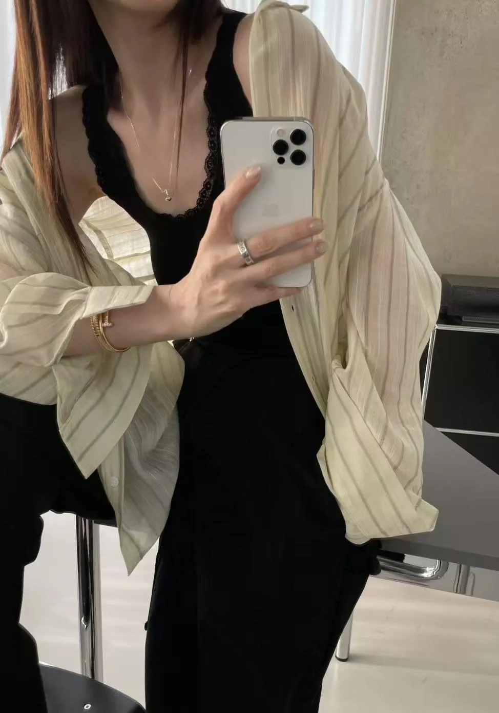 Skyler🇰🇷 輕透直條紋襯衫
