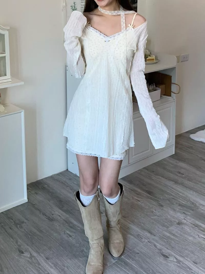 浪漫春日碎花洋裝｜附bra｜繞脖｜彈性蕾絲｜三件套｜約會