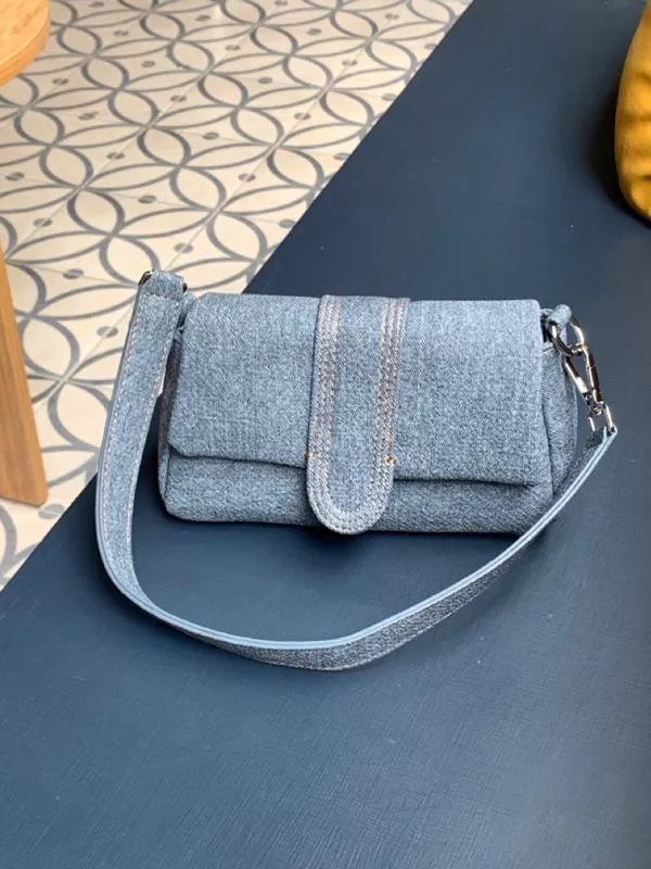 設計款歐膩風牛仔單肩包