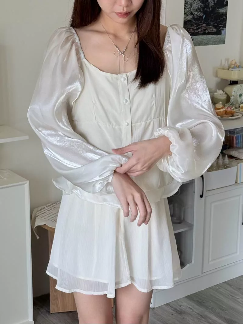 謐靜緞光宮廷風上衣｜方領｜約會｜咖啡廳