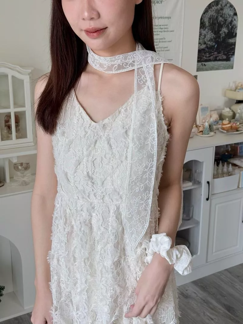 溫柔的圈法式蕾絲繞脖｜精緻配件｜穿搭加分