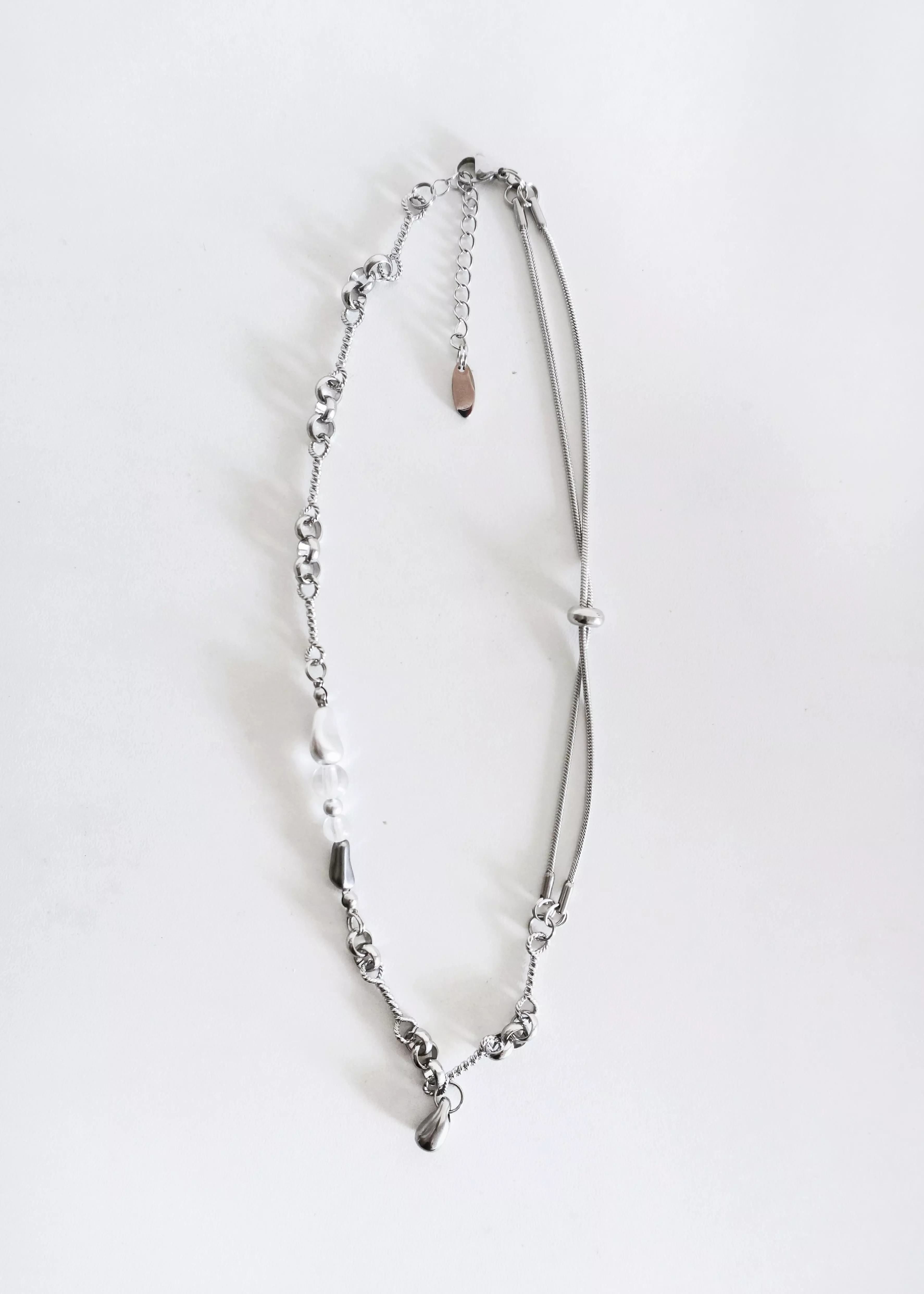 O02｜Grey Linear Necklace 灰色簡約線形項鍊