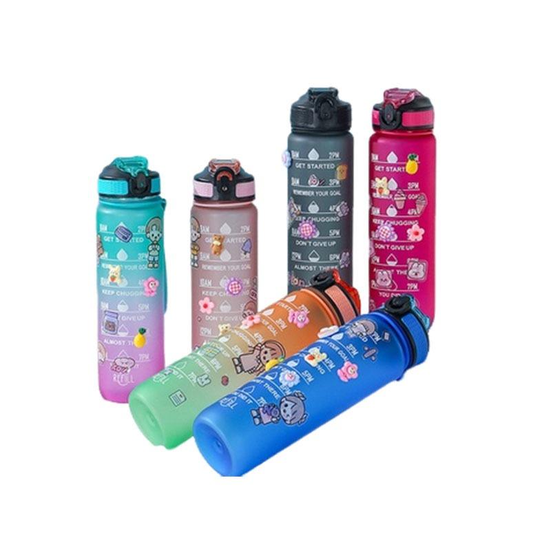 漸層彈跳吸管水壺 Tritan™材質1000ml(顏色隨機出貨）喝水杯 防漏杯 防嗆杯 學習杯 隨手杯 水壺 水瓶 水杯