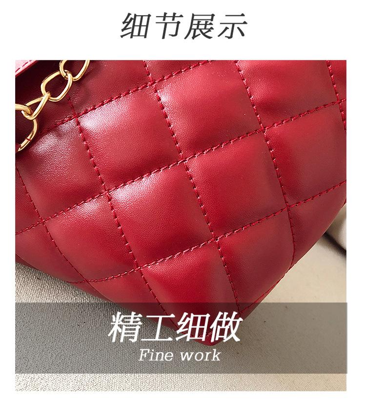 小鹿掛件繡線菱格鏈條大包單肩包
