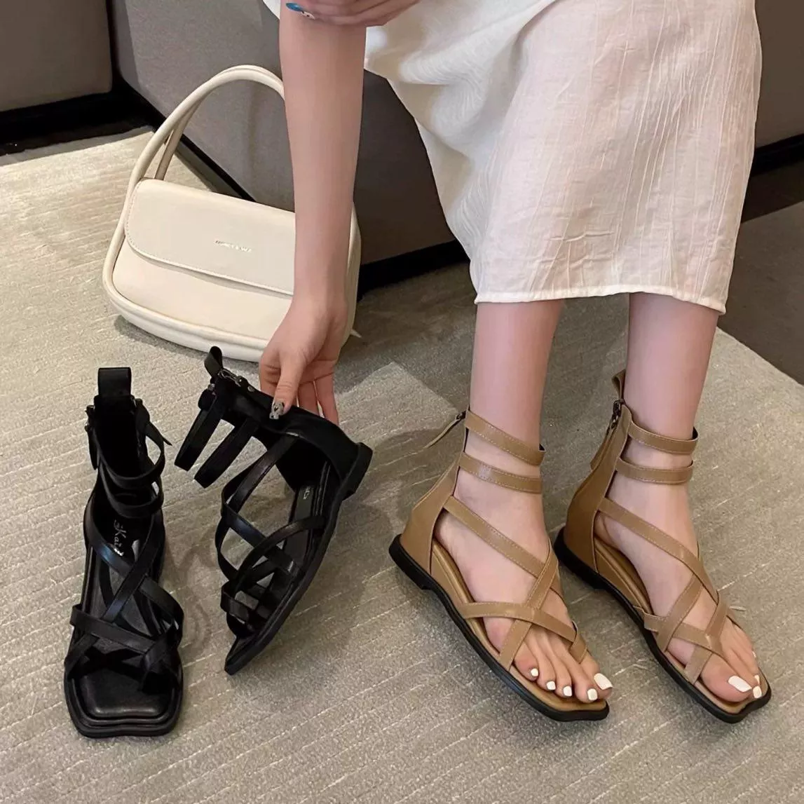 2025新款方頭套趾內增高鏤空羅馬涼鞋M481