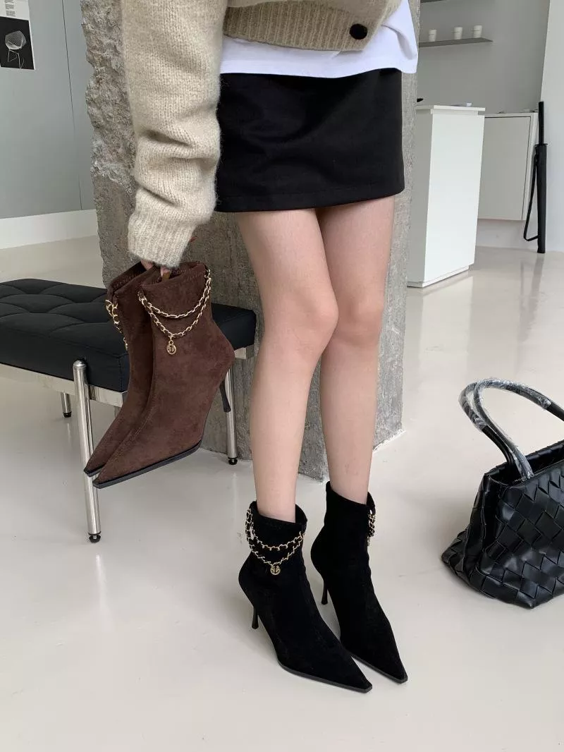 2025秋冬尖頭細高跟拉鍊鏈條短靴M680