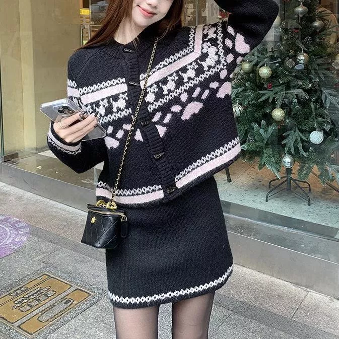 2025費爾島提花牛角扣針織開襟衫毛衣裙兩件套B180