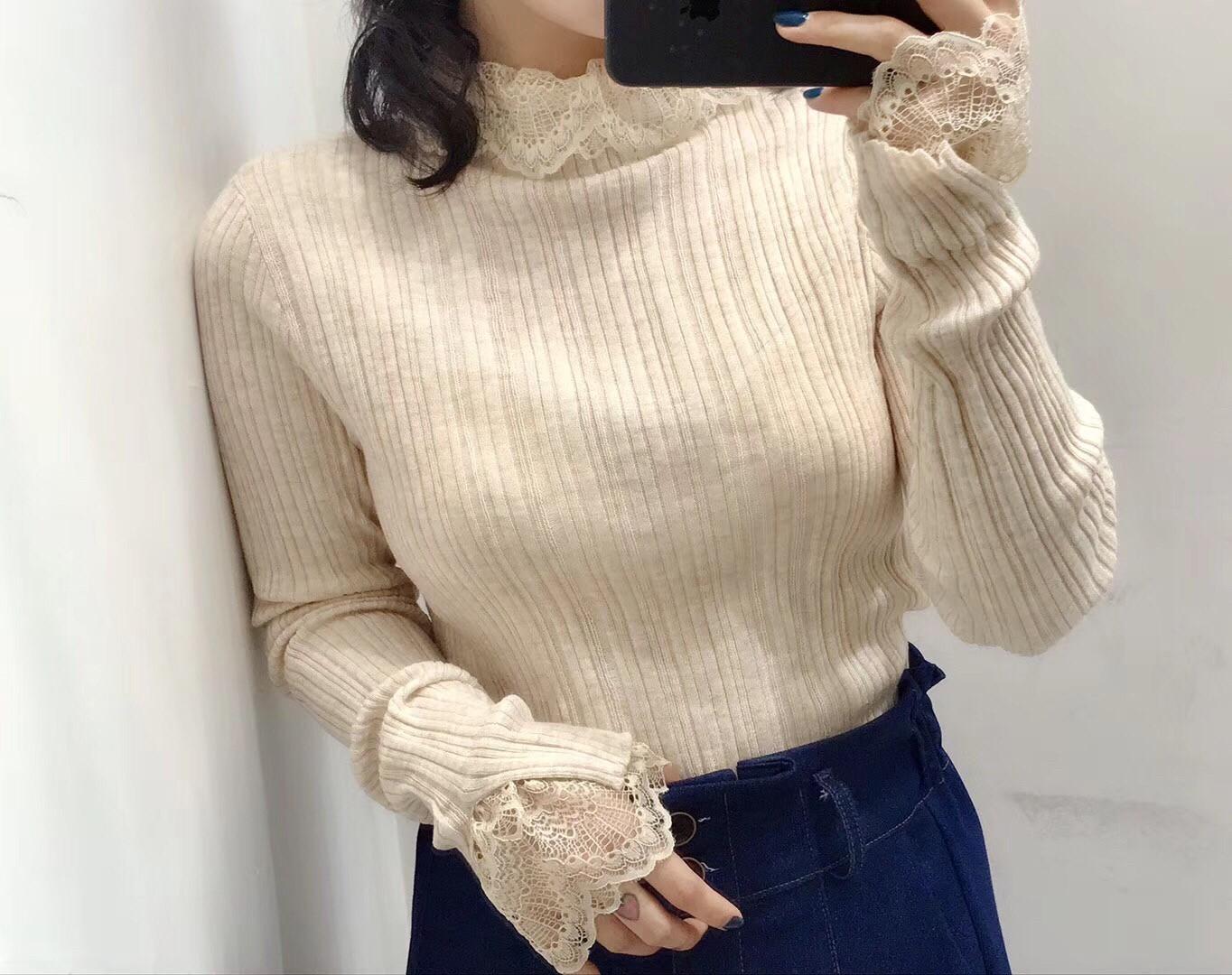 蕾絲領口及蕾絲袖口上衣(價格詢問請加賴ID:073106108一對一客服