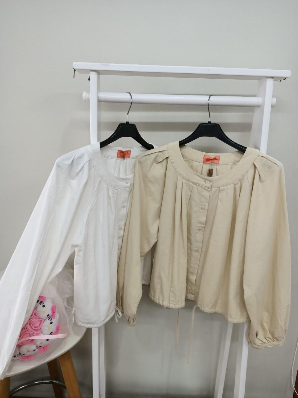 短版圓領襯衫(價格詢問請加賴ID:073106108一對一客服)