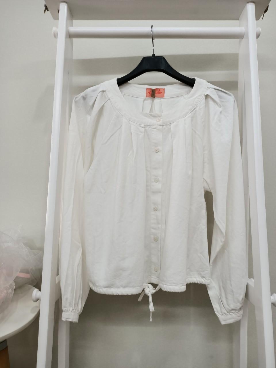 短版圓領襯衫(價格詢問請加賴ID:073106108一對一客服)