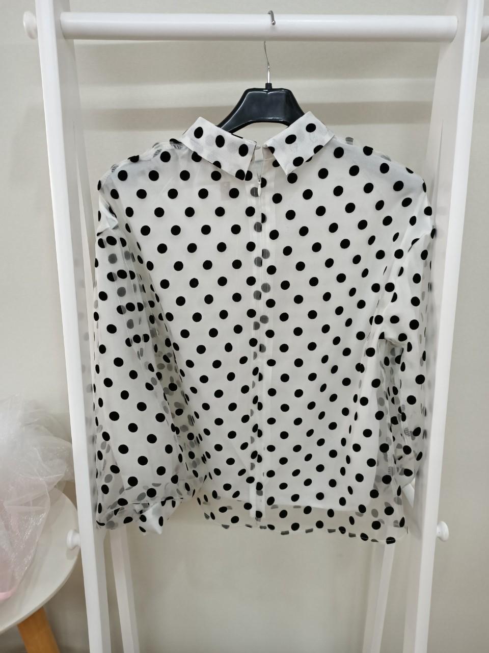 寬寬點點袖上衣(價格詢問請加賴ID:073106108一對一客服)