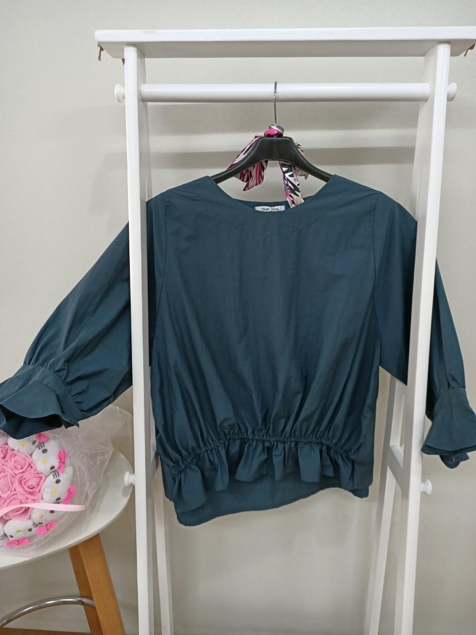 顯腰短版衣(價格詢問請加賴ID:073106108一對一客服)