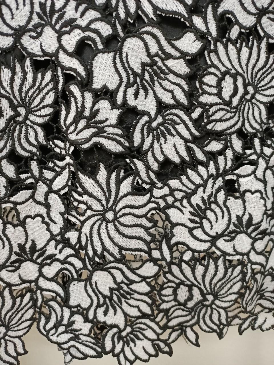 花紋窄版性感裙(價格詢問請加賴ID:073106108一對一客服)