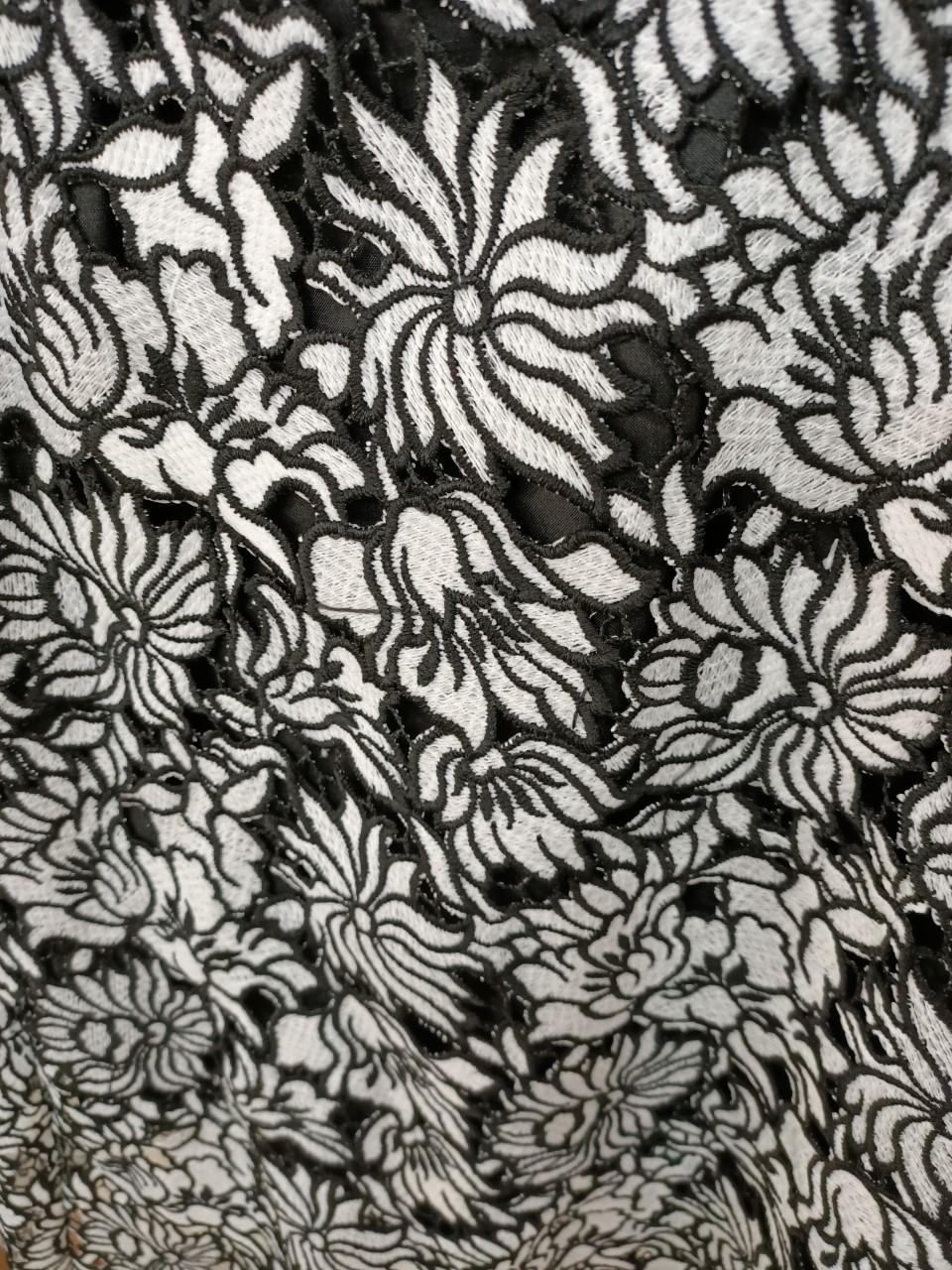 花紋窄版性感裙(價格詢問請加賴ID:073106108一對一客服)