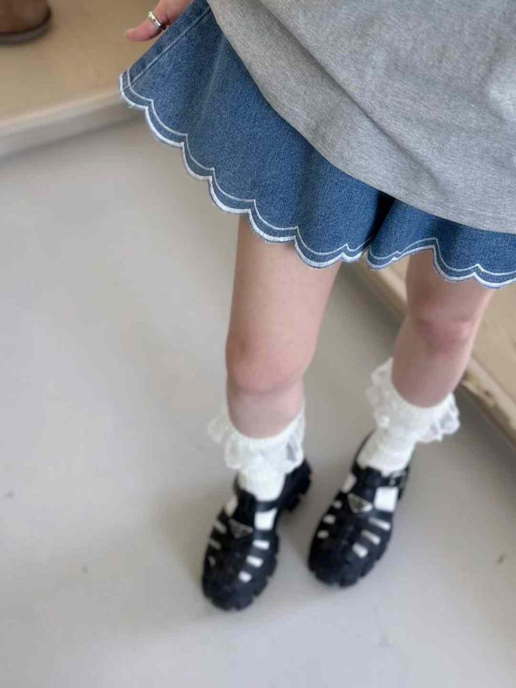 23P正韓夏季牛仔花瓣邊裙