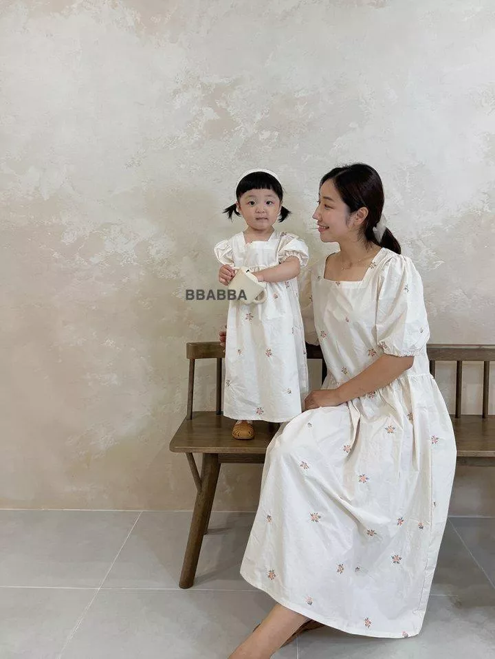23P正韓花朵刺繡親子連身裙-Kids&Mom/BBABBA