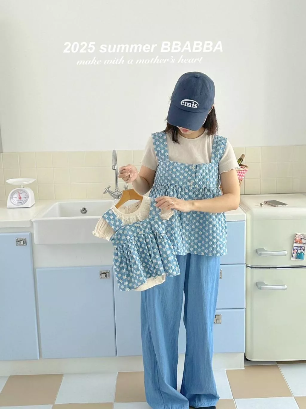 23P正韓藍色花朵背心-Mom