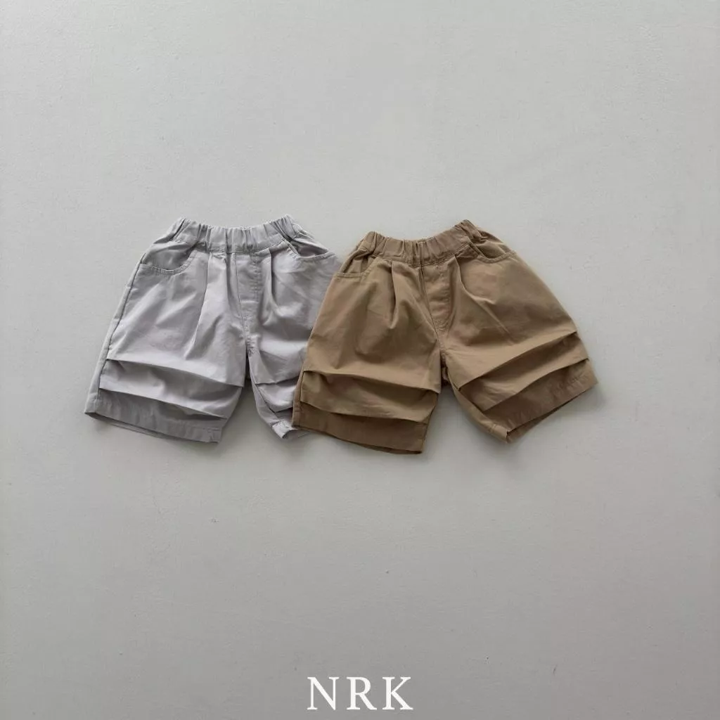 Nrk 25P 雙摺痕休閒短褲