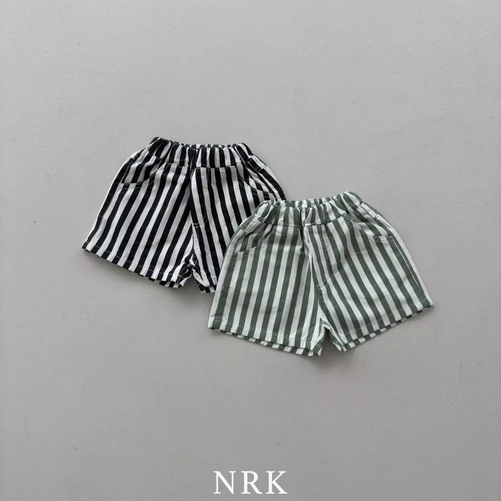 Nrk 25P 寬條紋短褲