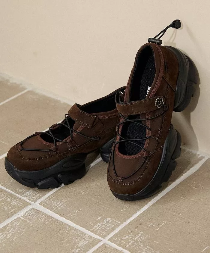 預購🇯🇵MARY QUANT 日本限定小花瑪莉珍休閒鞋