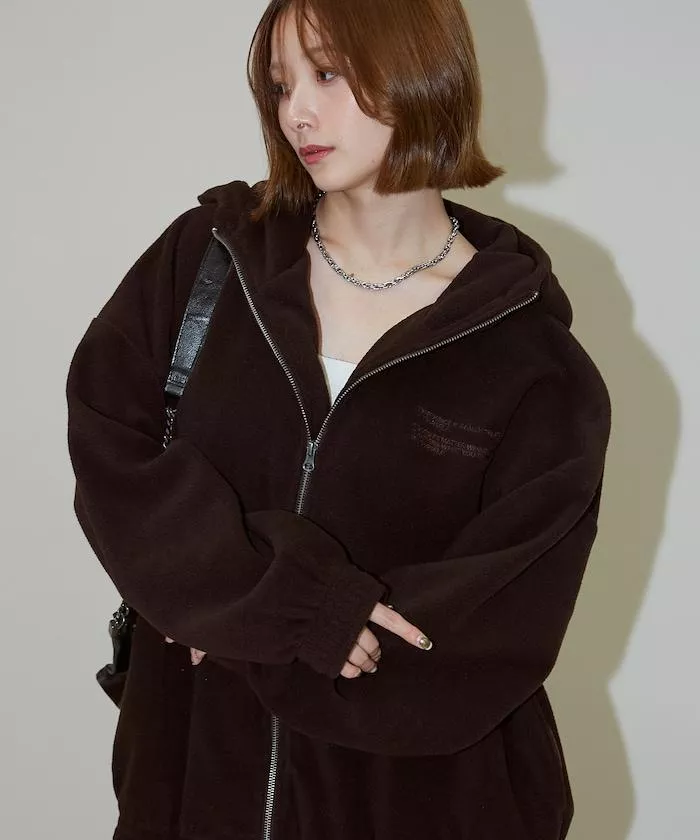 預購🇯🇵復古字母繡花刷毛保暖寬鬆帽T