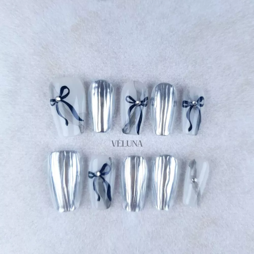 緞夜銀語（Silver Ribbon）