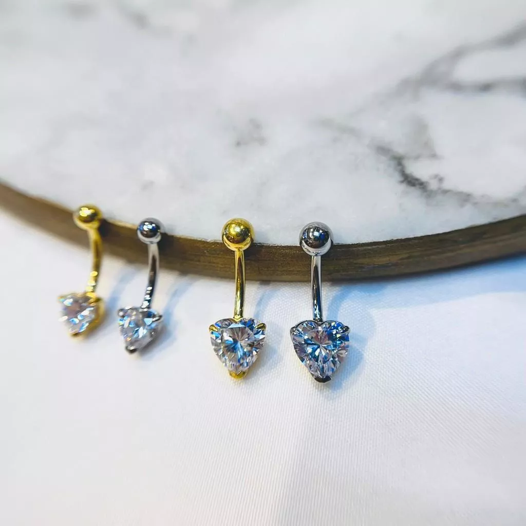 ￼￼阿君的店｜英國製316L醫療鋼抗過敏 超小愛心水鑽肚環