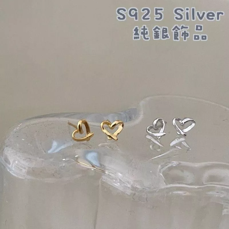 阿君的店 心繫著你 S925純銀愛心線條簍空耳釘(金,銀2色）