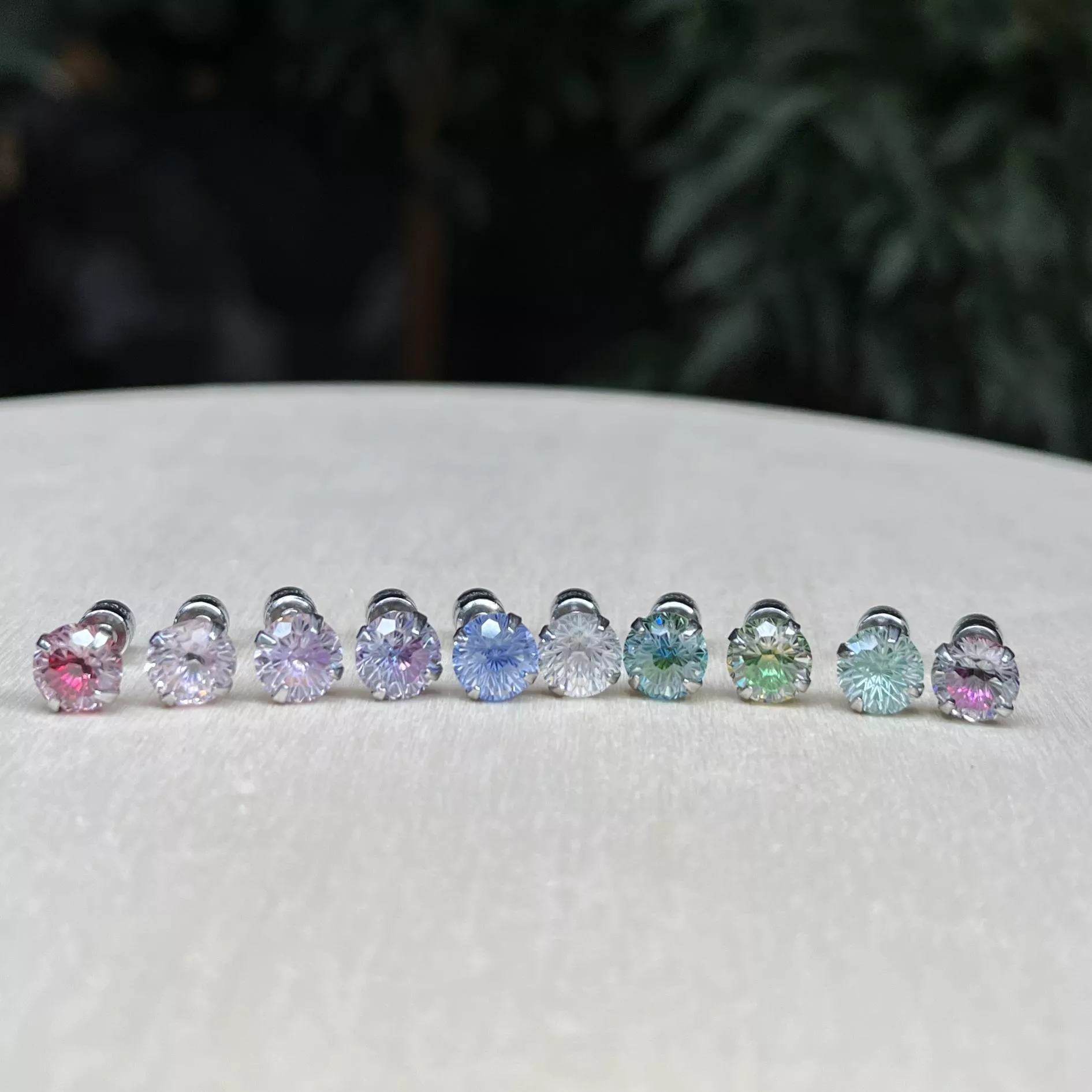 阿君的店｜台灣製 醫療鋼 漸層煙花切削閃亮耳釘耳針耳環