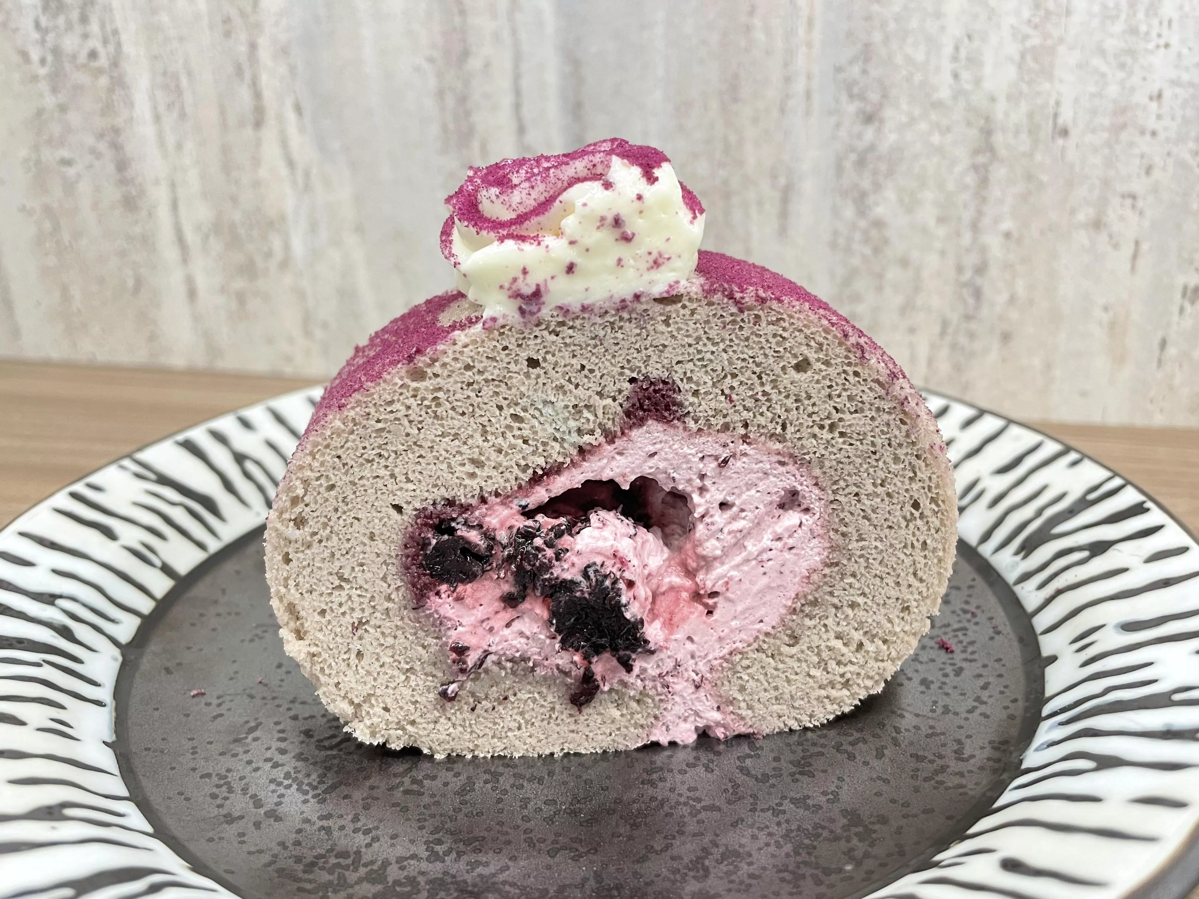 桑椹紫薯優格生乳捲