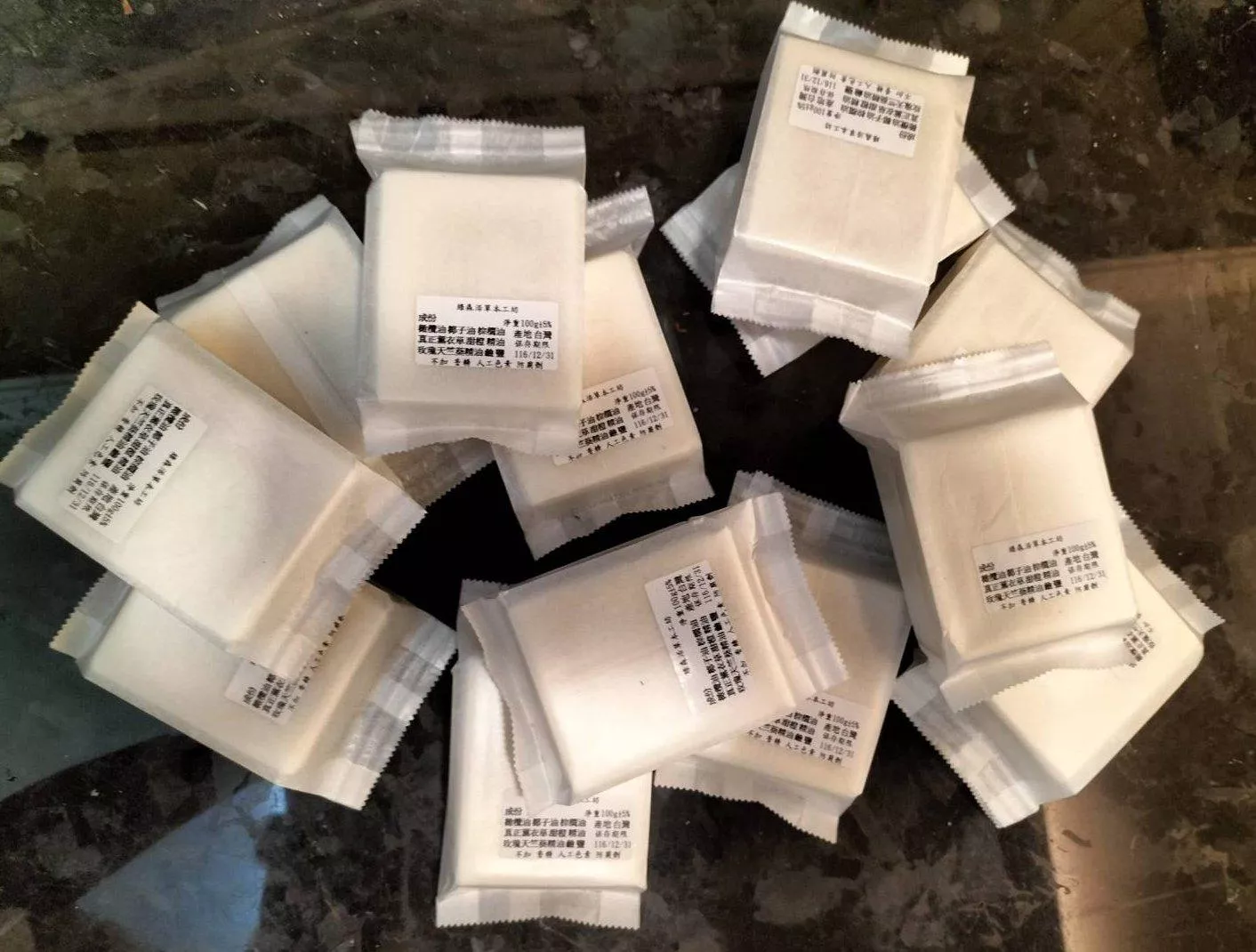 1. 森林山泉皂·純淨白