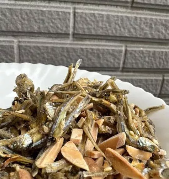 杏仁小魚乾