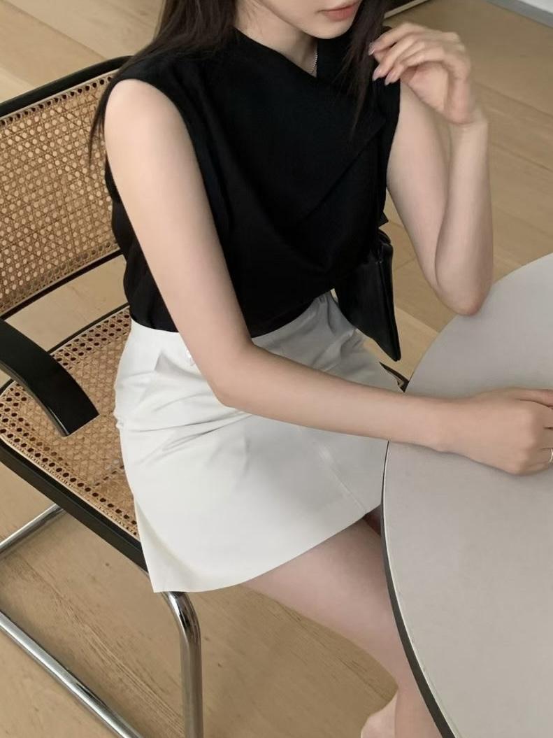 優雅微光澤立領背心