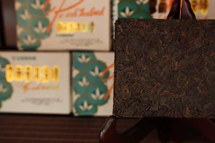 🫖90年代 雲南普洱茶磚(250g)熟茶｜條索緊結湯色紅潤🌿茶湯醇厚順口｜普洱熟磚｜信德茶行｜96年雲南普洱熟磚🫖