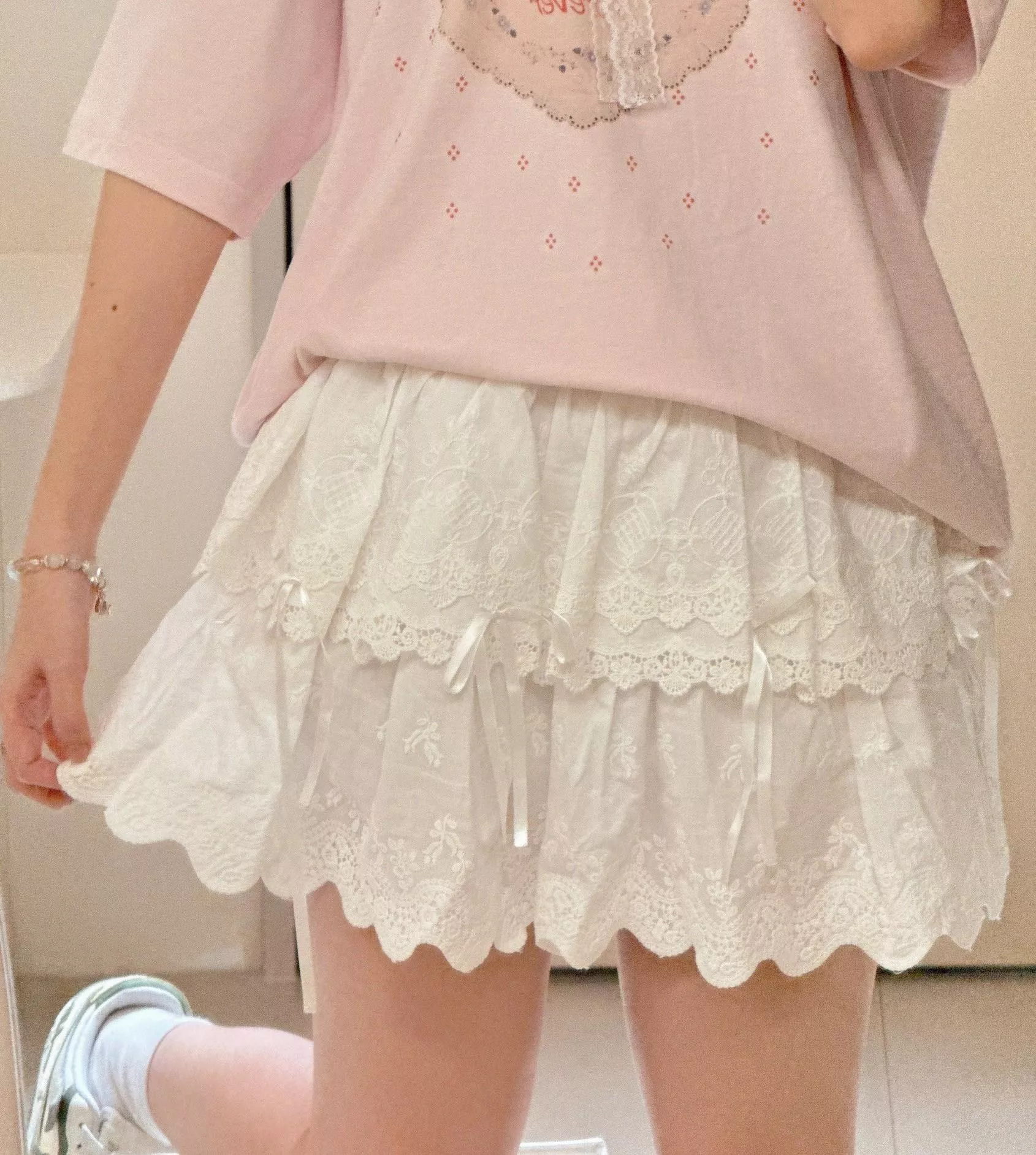 鬆緊蕾絲蛋糕短裙