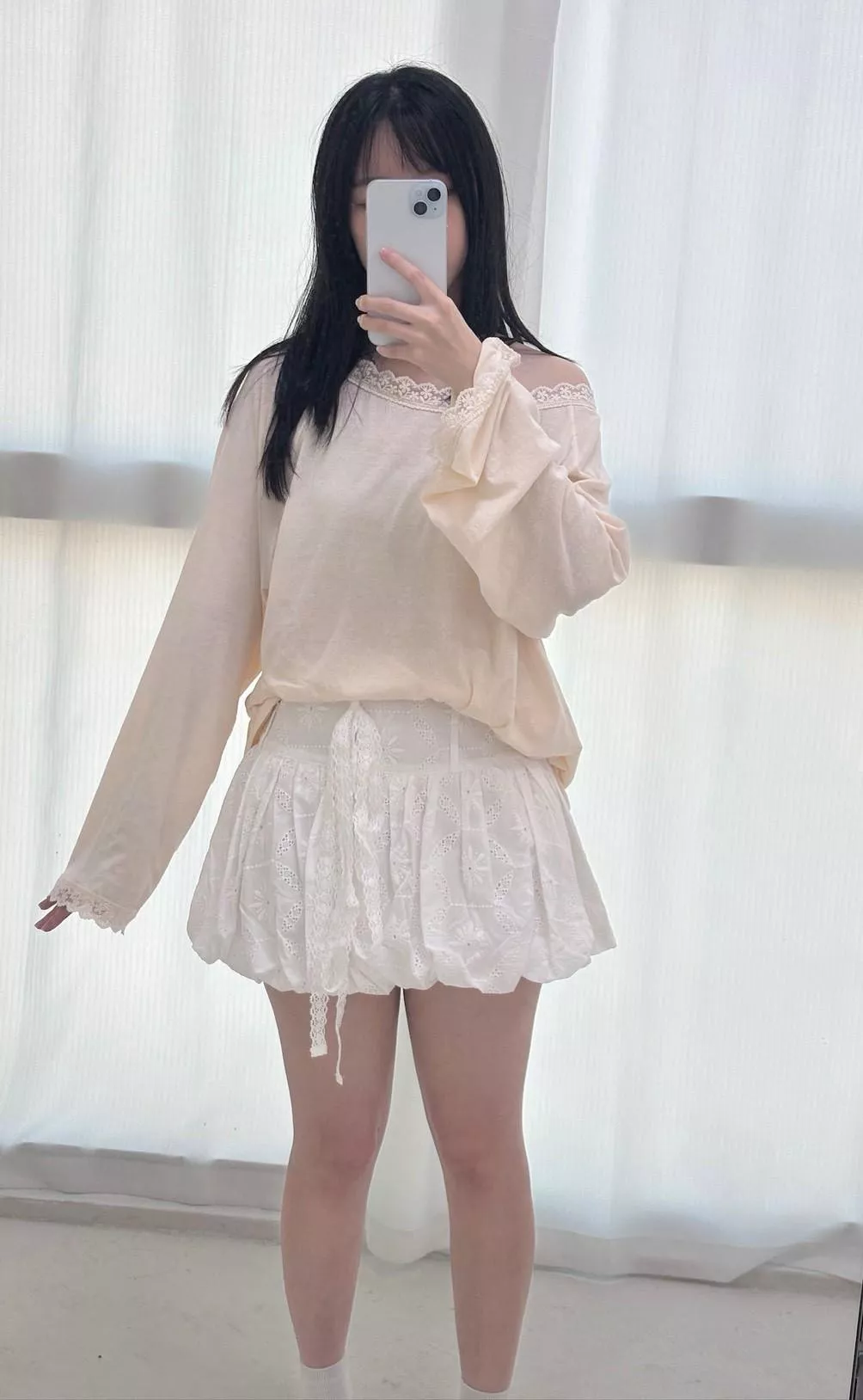 法式蕾絲邊寬鬆斜肩長袖(預購)