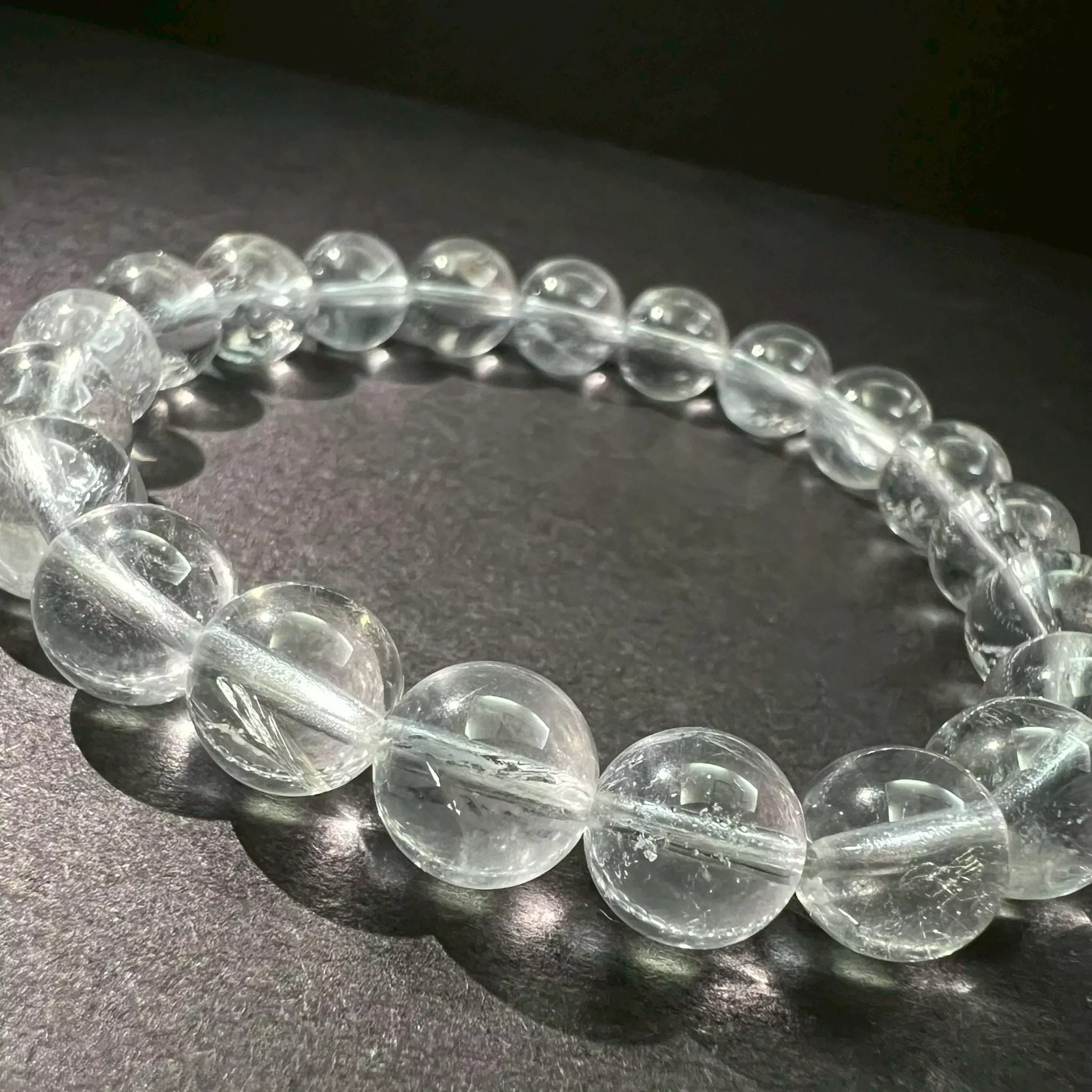 🌙✨月光系療癒逸品✨🌙 8.9mm 白阿塞 × 兔毛水晶手串｜高透＋豐富礦絲・溫柔與力量並存