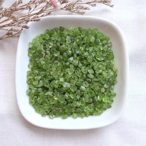 橄欖石碎石3-5mm(細) 綠色系碎石 心輪碎石