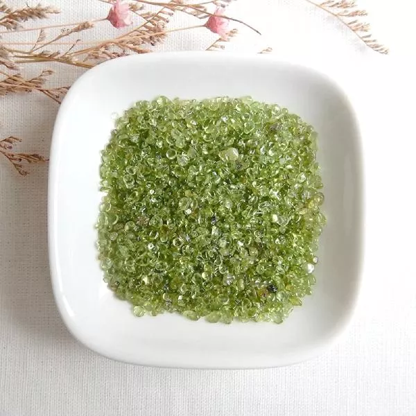 橄欖石碎石2-4mm(細) 綠色系碎石 心輪碎石