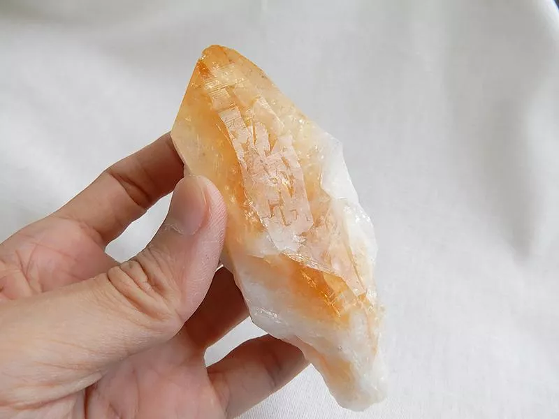 大型巴西黃水晶原礦 -1-0812