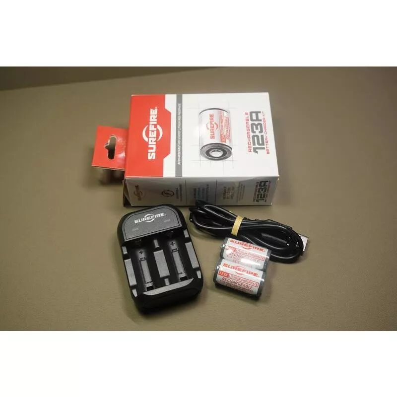 SUREFIRE 3.2V CR123A 充電電池 含充電器套裝