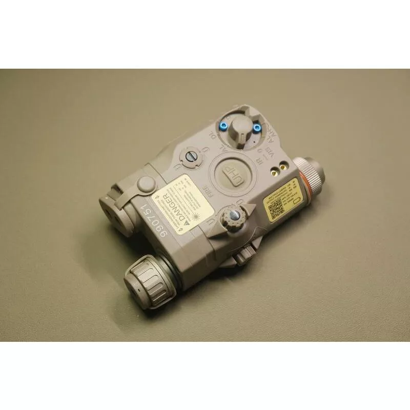 復刻 PEQ-15 LA5C UHP 雷指器 白光照明+可見光雷射+IR雷射